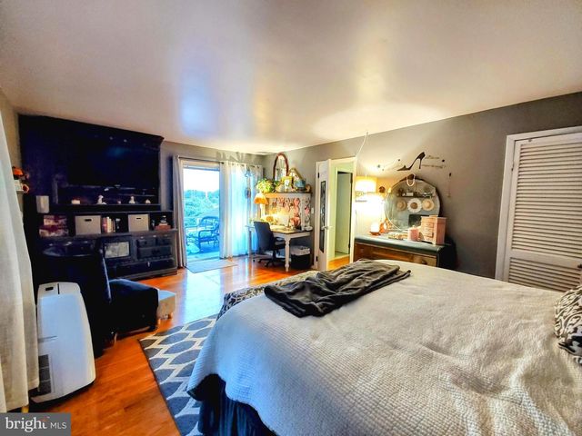 15 CEDARCREST DR, Bayville, NJ 08721