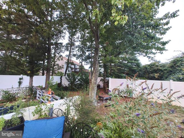 15 CEDARCREST DR, Bayville, NJ 08721