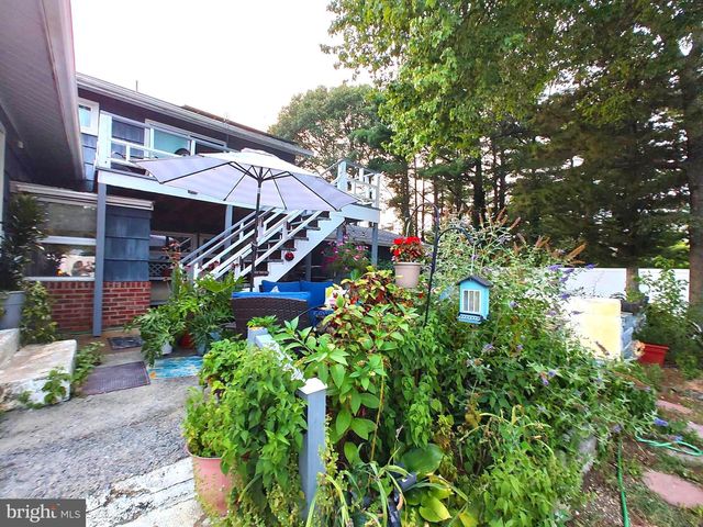 15 CEDARCREST DR, Bayville, NJ 08721