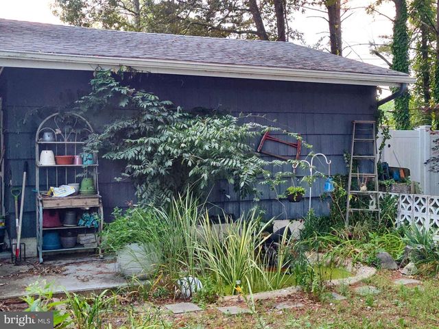 15 CEDARCREST DR, Bayville, NJ 08721