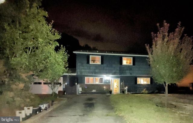 15 CEDARCREST DR, Bayville, NJ 08721