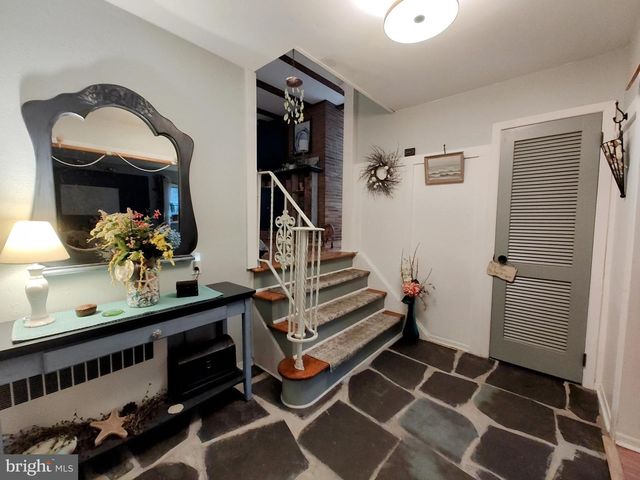15 CEDARCREST DR, Bayville, NJ 08721
