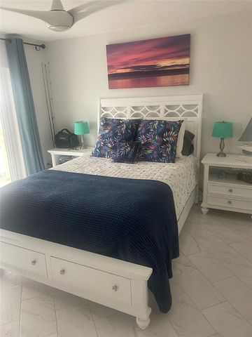 4900 BRITTANY DRIVE S 1813, St Petersburg, FL 33715