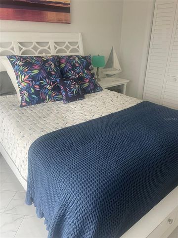 4900 BRITTANY DRIVE S 1813, St Petersburg, FL 33715