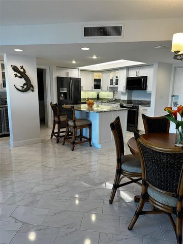 4900 BRITTANY DRIVE S 1813, St Petersburg, FL 33715