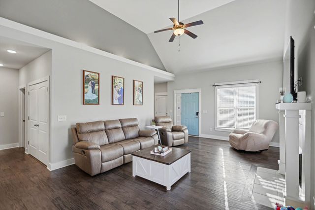 1029 Monticello Pl, Gallatin, TN 37066