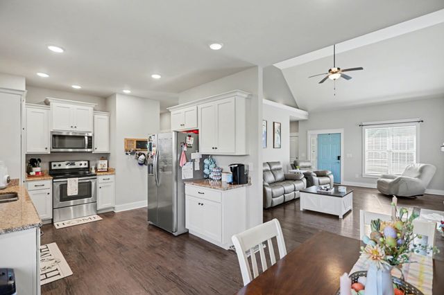 1029 Monticello Pl, Gallatin, TN 37066