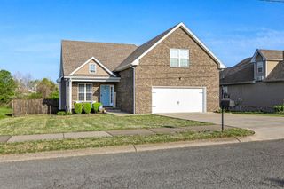 1029 Monticello Pl, Gallatin, TN 37066