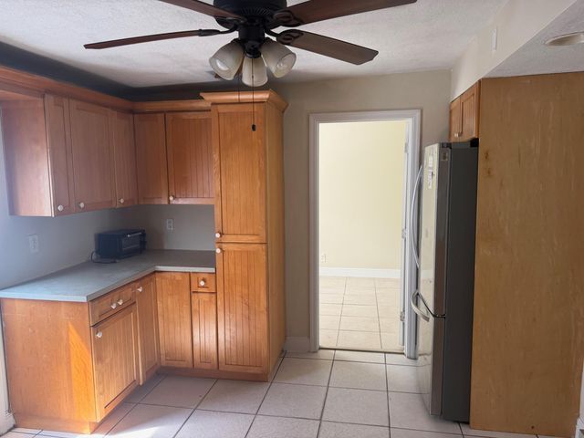 520 Seagrape Road N, Lantana, FL 33462