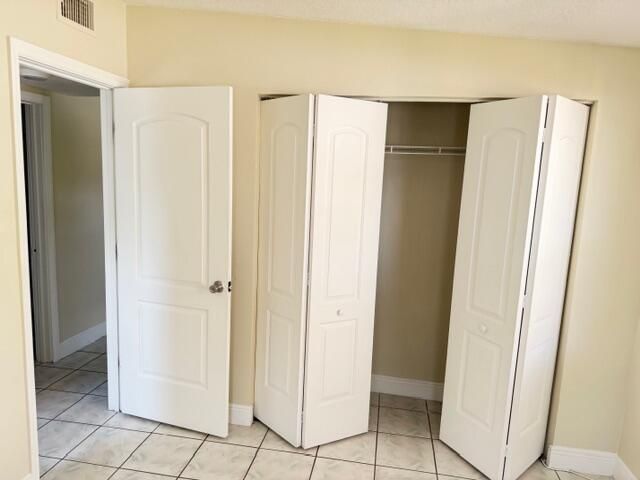 520 Seagrape Road N, Lantana, FL 33462