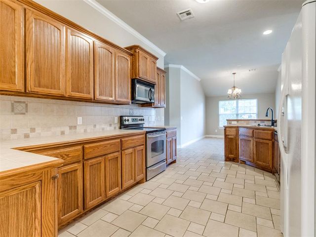 3409 Valley, Norman, OK 73071