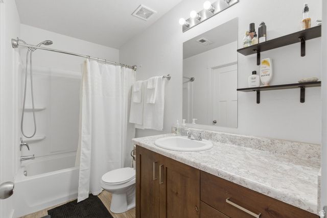 212 E 700 N, Vineyard, UT 84058