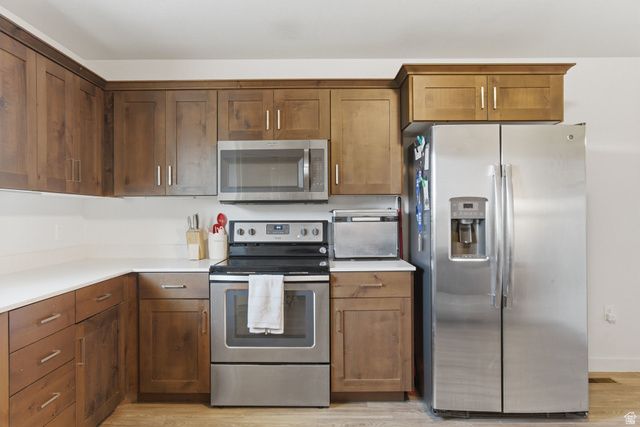 212 E 700 N, Vineyard, UT 84058