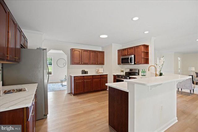 11501 REST DR, La Plata, MD 20646