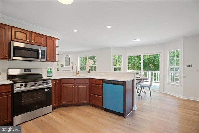 11501 REST DR, La Plata, MD 20646