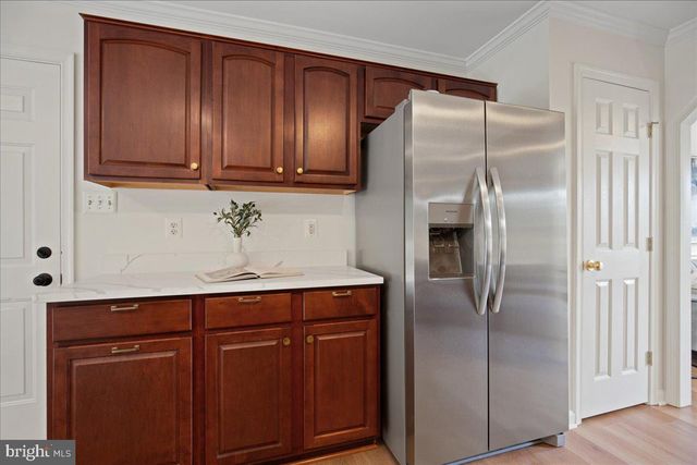 11501 REST DR, La Plata, MD 20646