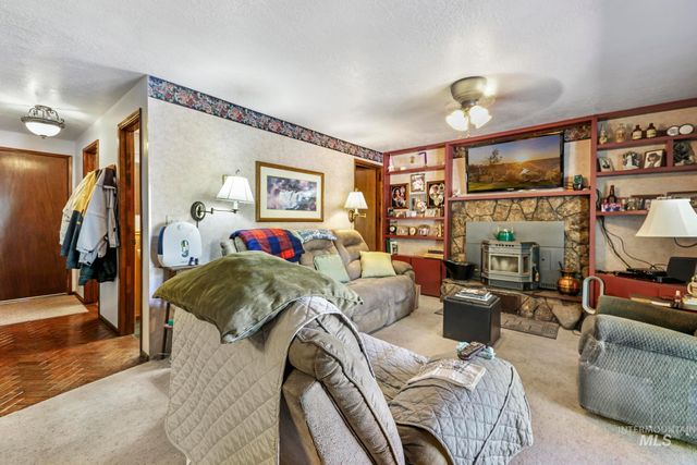 1148 Blake Street N, Twin Falls, ID 83301