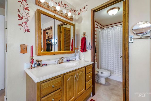 1148 Blake Street N, Twin Falls, ID 83301