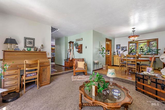 1148 Blake Street N, Twin Falls, ID 83301