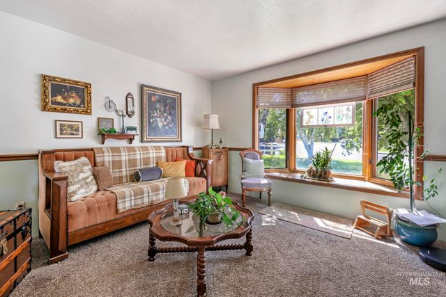 1148 Blake Street N, Twin Falls, ID 83301