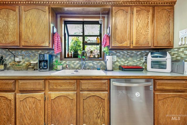 1148 Blake Street N, Twin Falls, ID 83301