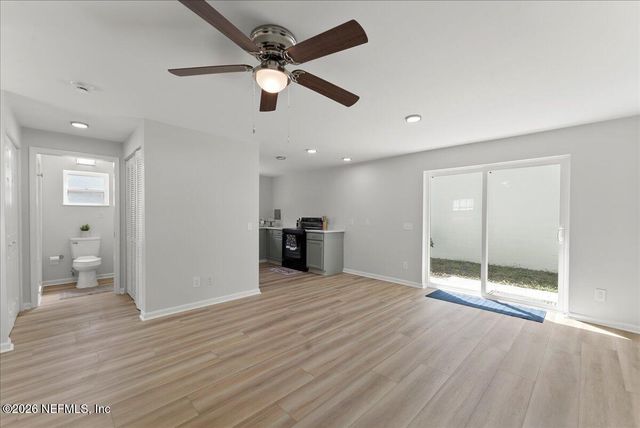 708 MYRTLE Avenue, Green Cove Springs, FL 32043