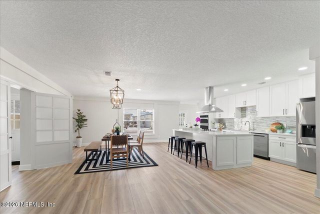 708 MYRTLE Avenue, Green Cove Springs, FL 32043