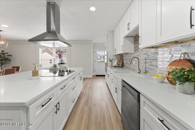 708 MYRTLE Avenue, Green Cove Springs, FL 32043