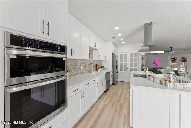 708 MYRTLE Avenue, Green Cove Springs, FL 32043