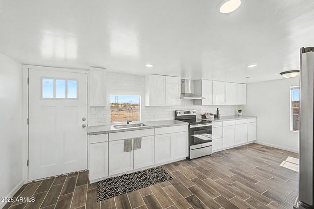 35353 W WIER Avenue, Tonopah, AZ 85354