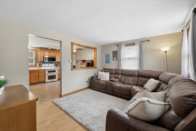 23 Hampshire Drive, Concord, NH 03301