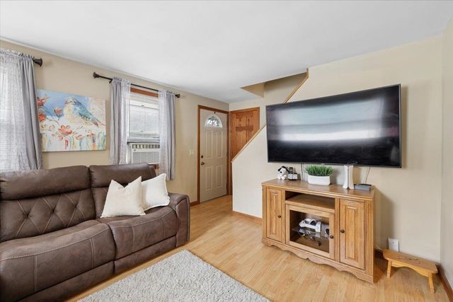 23 Hampshire Drive, Concord, NH 03301