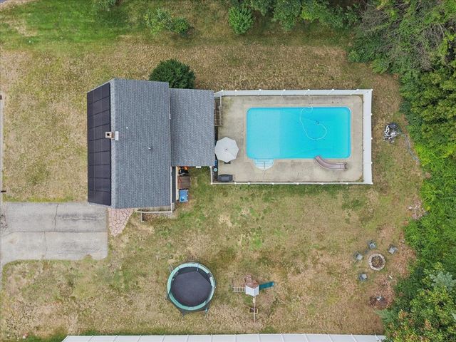 23 Hampshire Drive, Concord, NH 03301