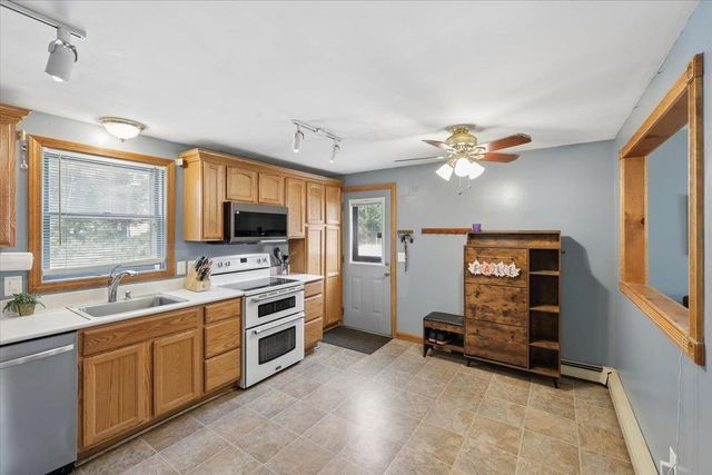 23 Hampshire Drive, Concord, NH 03301