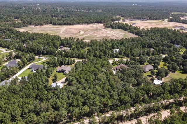 26095 Crown Ranch Boulevard, Montgomery, TX 77316