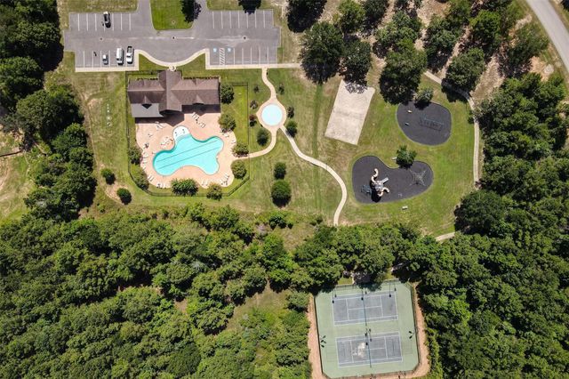 26095 Crown Ranch Boulevard, Montgomery, TX 77316