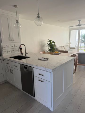 1041 HILLSBORO MILE 11, Hillsboro Beach, FL 33062