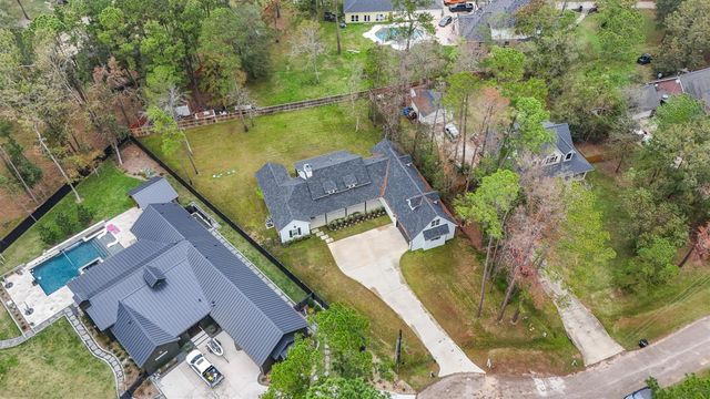 5 W Forest Court, Conroe, TX 77384