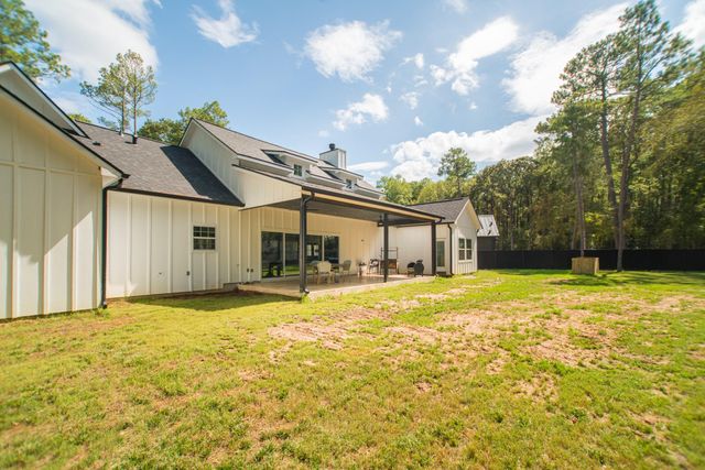 5 W Forest Court, Conroe, TX 77384