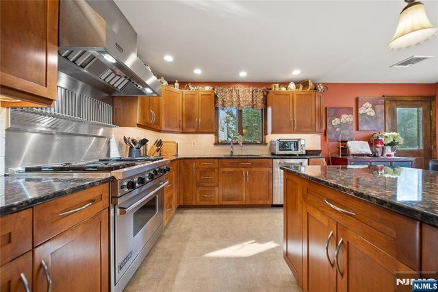 55 Forest Drive, Hillsdale, NJ 07642