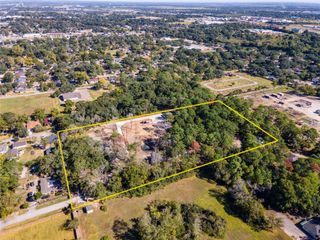 225 Foster Street, Alvin, TX 77511