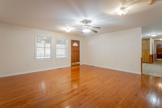 519 Hargiss Cove Road, South Pittsburg, TN 37380