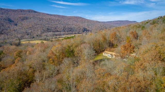 519 Hargiss Cove Road, South Pittsburg, TN 37380