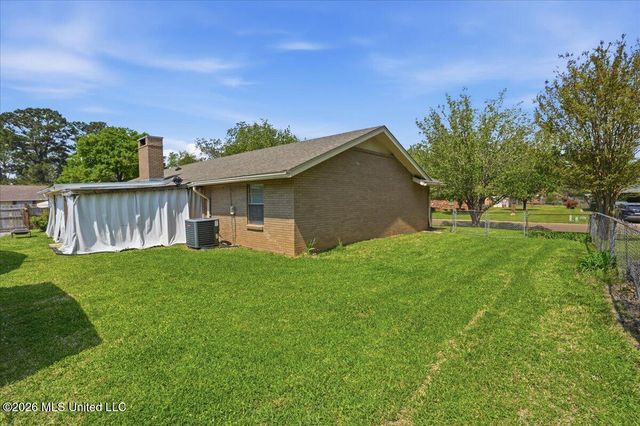 3683 Wilcox Drive, Pearl, MS 39208