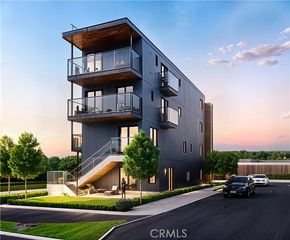 18 0 7207-021-18, Signal Hill, CA 90755