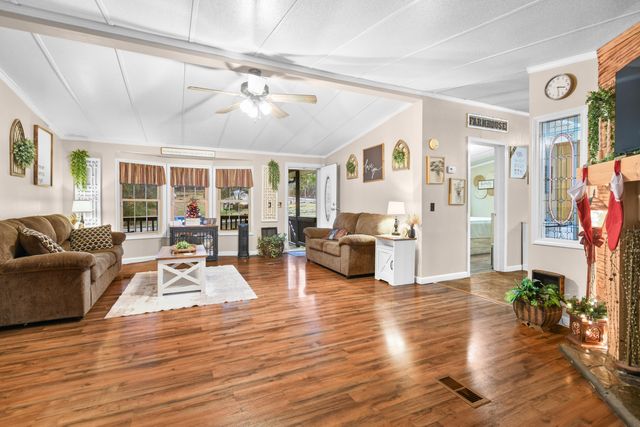 334 Vina Brown Road, Stearns, KY 42647