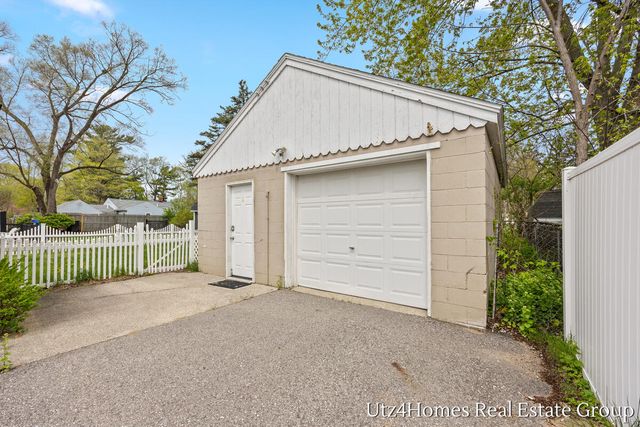 1136 Wilson Court, Norton Shores, MI 49441