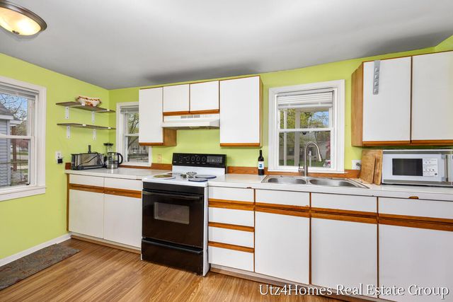 1136 Wilson Court, Norton Shores, MI 49441