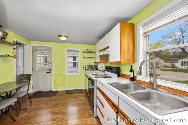 1136 Wilson Court, Norton Shores, MI 49441