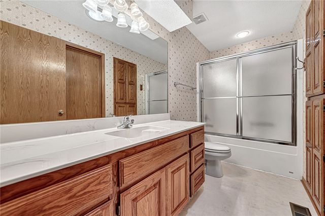 1 Newent Lane, Bella Vista, AR 72714